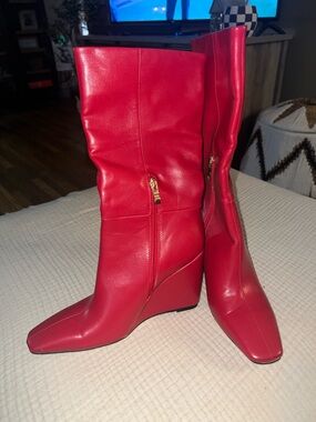 Torgeis New York Red Wedge Boots 8.5